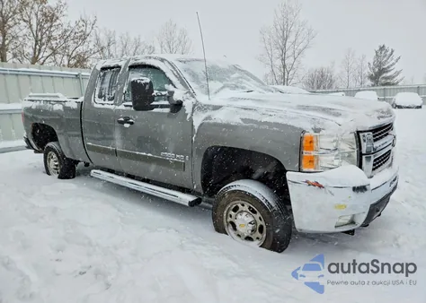 2007 Chevrolet Silverado K2500 Heavy Duty z USA, uszkodzony, nr VIN 1GCHK29K77E594936